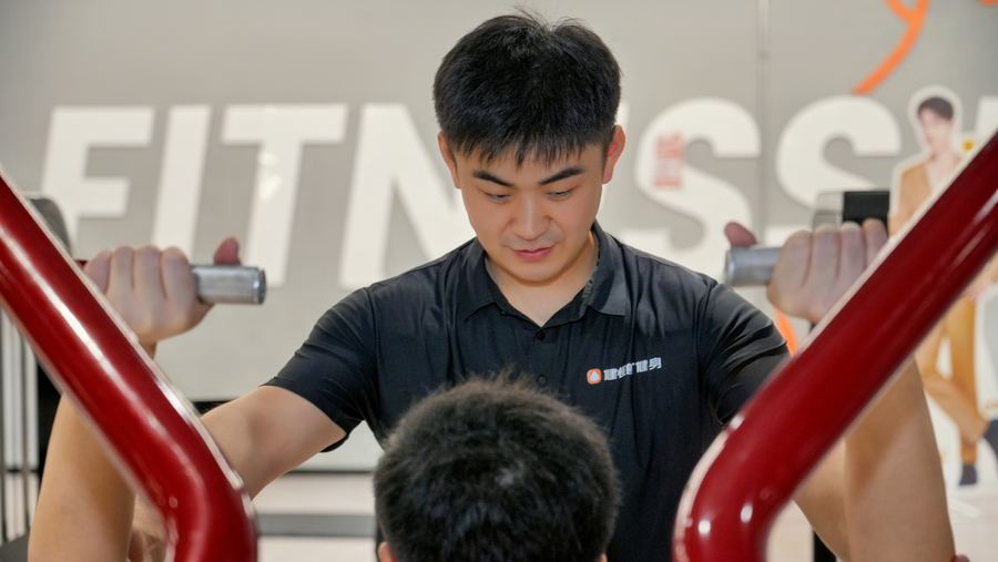 健怪兽教练器械训练指导
